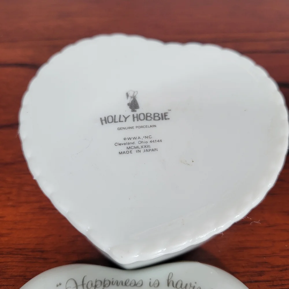 Holly Hobbie Heart Shaped Trinket Box Happiness Is Someone To Care For Vtg 1970s